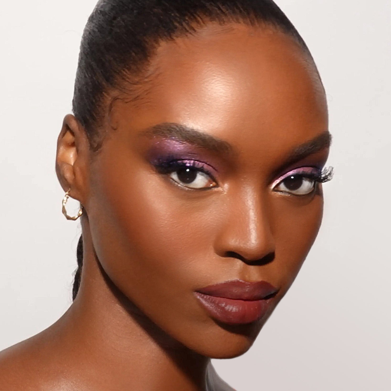 20231113_PMG_Eye_LOVE_ESQ-DD_LAPORCSHIA_SEYMORE_LOOK1_1x1_ab8769a9-0489-4112-acda-103ad40cf759.jpg