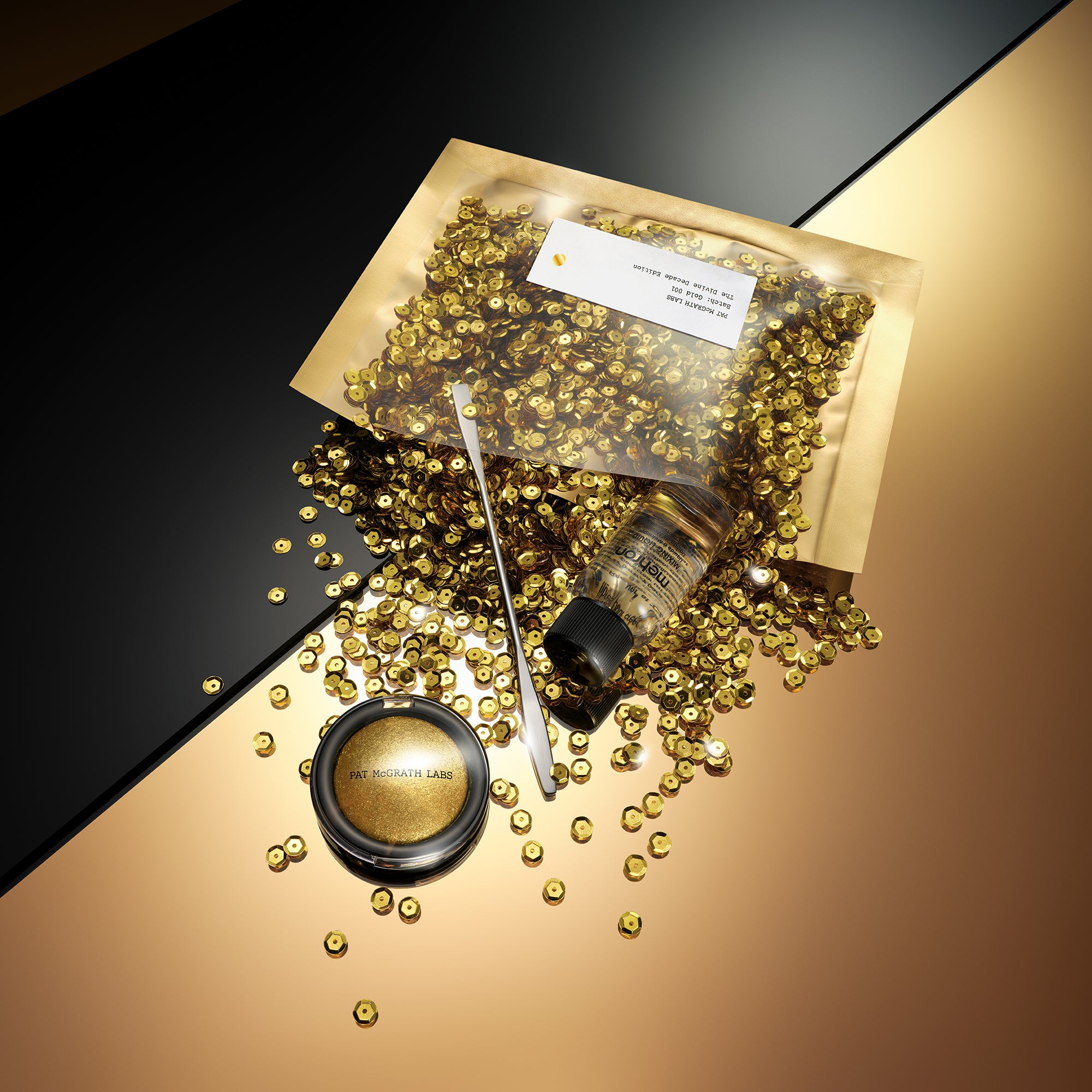 PMG_HOL25_PDP_Gold001_TheDivineDecadeEdition_Editorial.jpg
