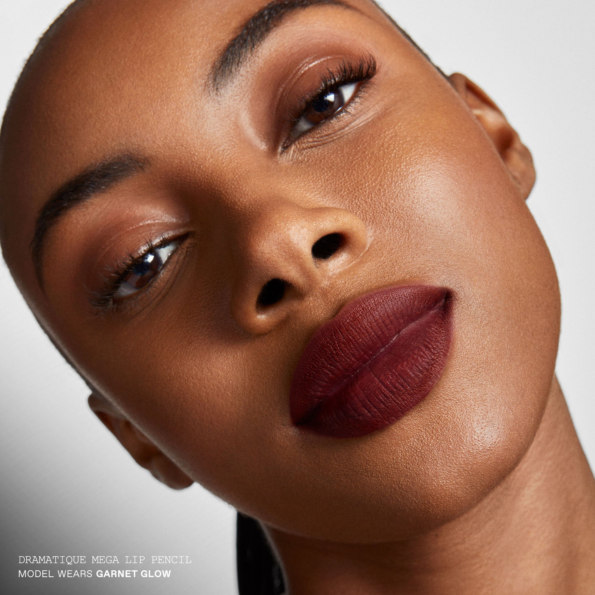 PMG_LIP_Dramatique_MegaLipPencil_PDP_2000x2000_Nakai_GarnetGlow_51b888ca-b834-4e21-8347-daf1b63decda.jpg
