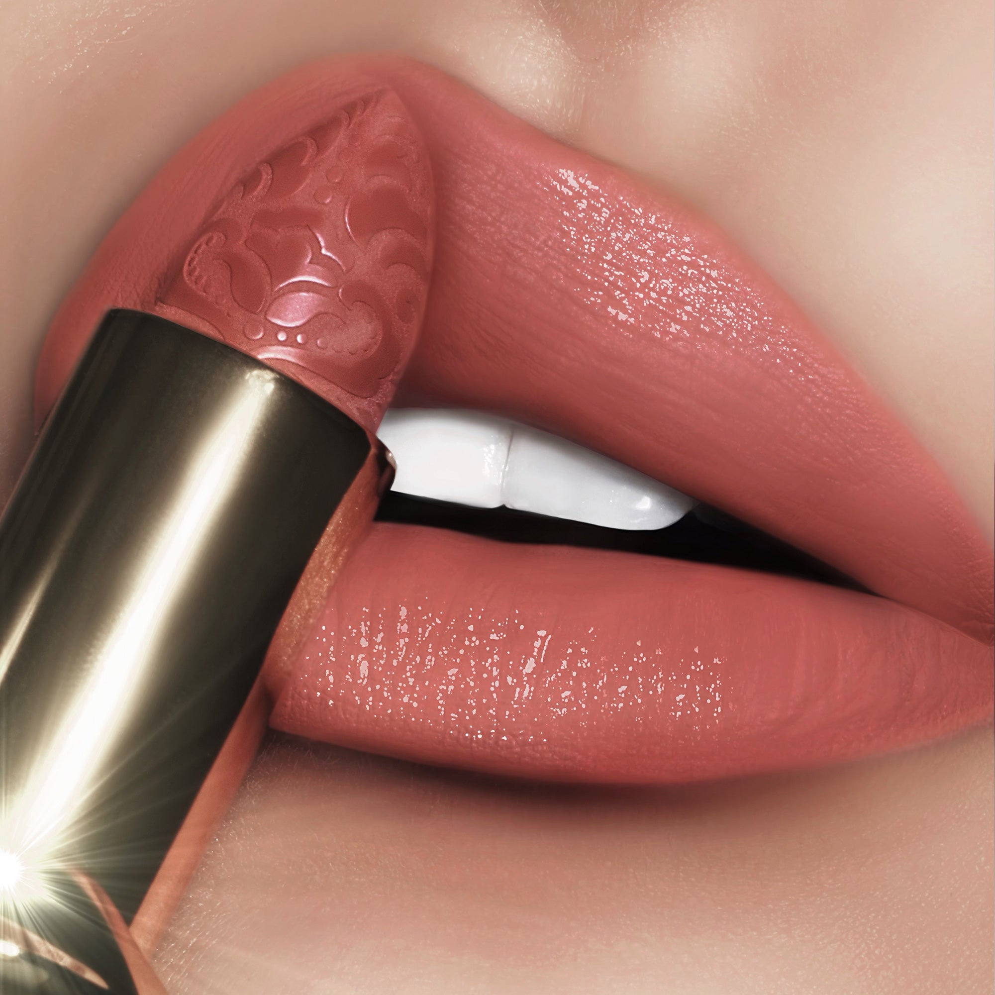 PMG_PDP_HEARTS_DESIRE_LIPS_MT_Macros_HoneyHaze.jpg