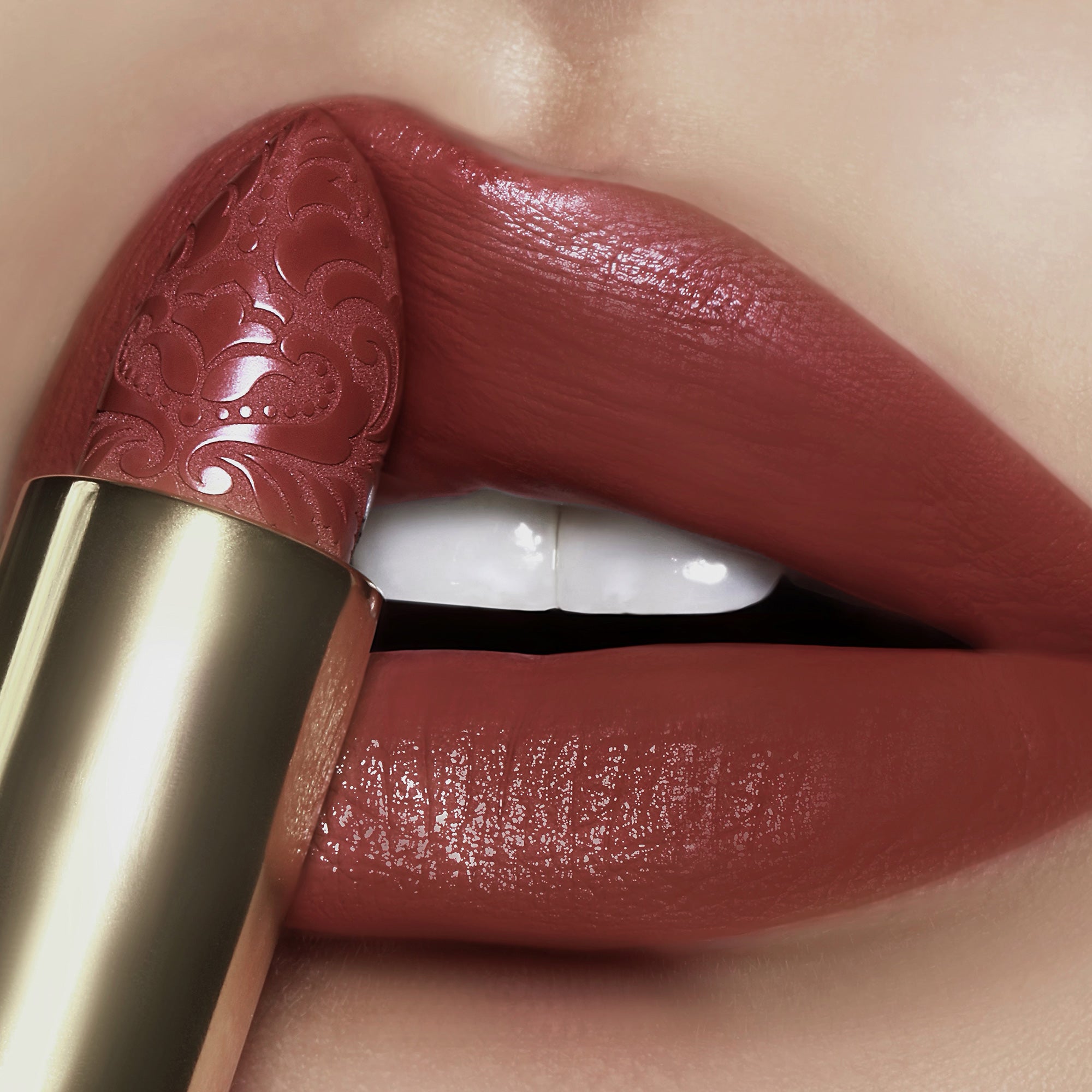 PMG_PDP_HEARTS_DESIRE_LIPS_MT_Macros_NudeNocturne_1.jpg